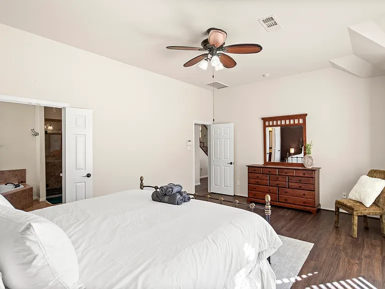 201 Barkley Dr — Photo 17