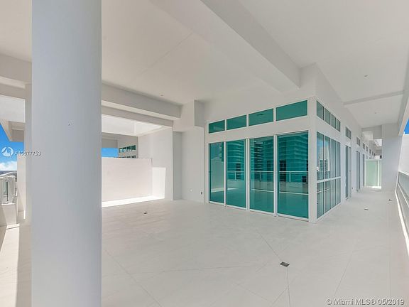 4th image of 1080 Brickell Ave Unit 4400