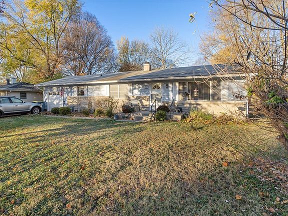 3rd image of 7546 N Sherman Dr