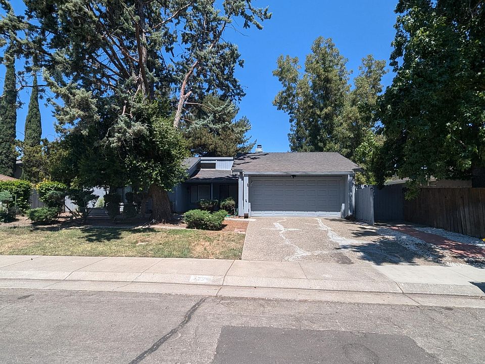 1st image of 1725 Loggia Way