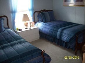 3rd image of 20 Circle Dr E