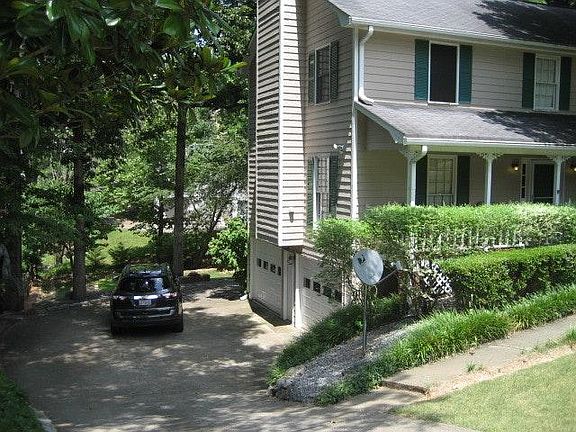 2nd image of 5001 Shallow Ridge Rd NE