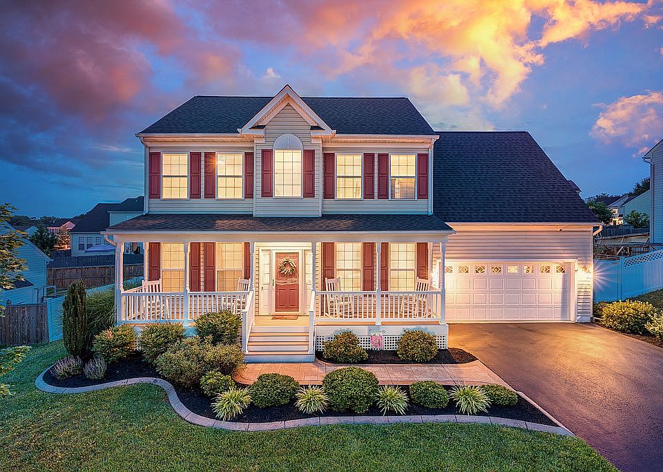 1st image of 25 Indian Wood Ln