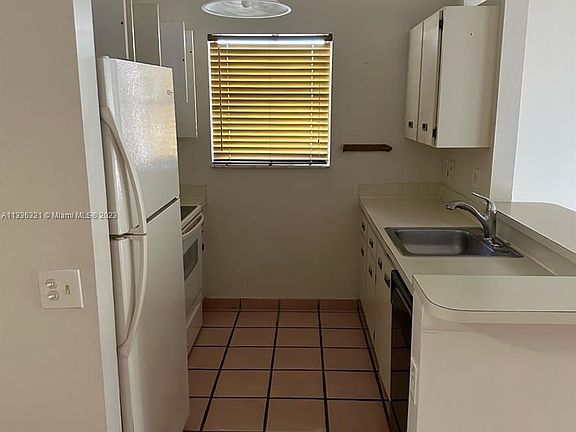 5th image of 3681 NW 83rd Ln #3681