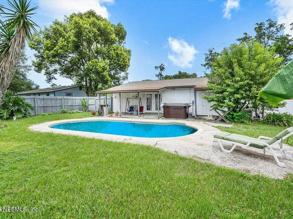 8204 FROST Street S, Jacksonville, FL 32221