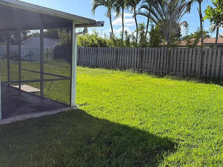 4733 Bison St — Photo 20
