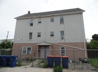 18 Beetle St, New Bedford, MA 02746