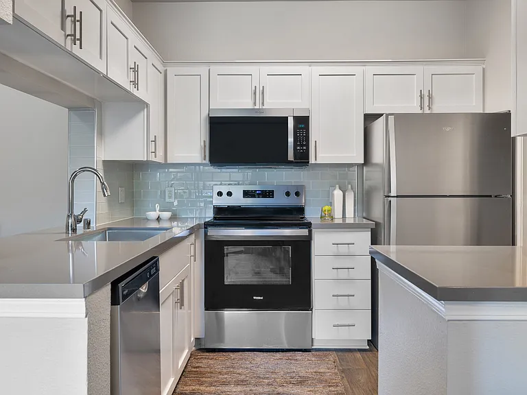 Alize Apartment Homes — Photo 9