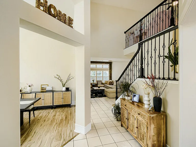 9661 Kings Mill Pl — Photo 4
