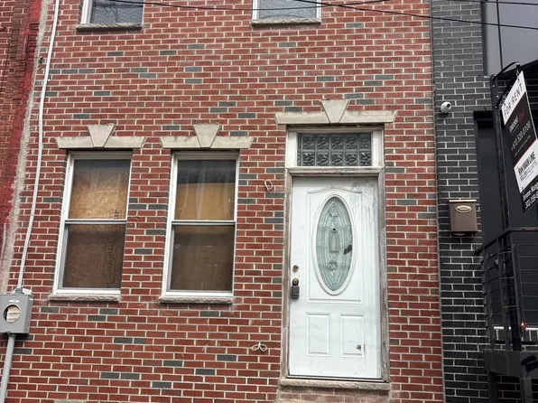 2313 N Camac St, Philadelphia, PA 19133