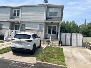 71 Lorraine Loop, Staten Island, NY 10309