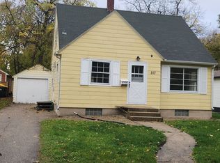 517 9th St NW, Willmar, MN 56201