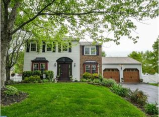 305 Wheatsheaf Ln, Langhorne, PA 19047