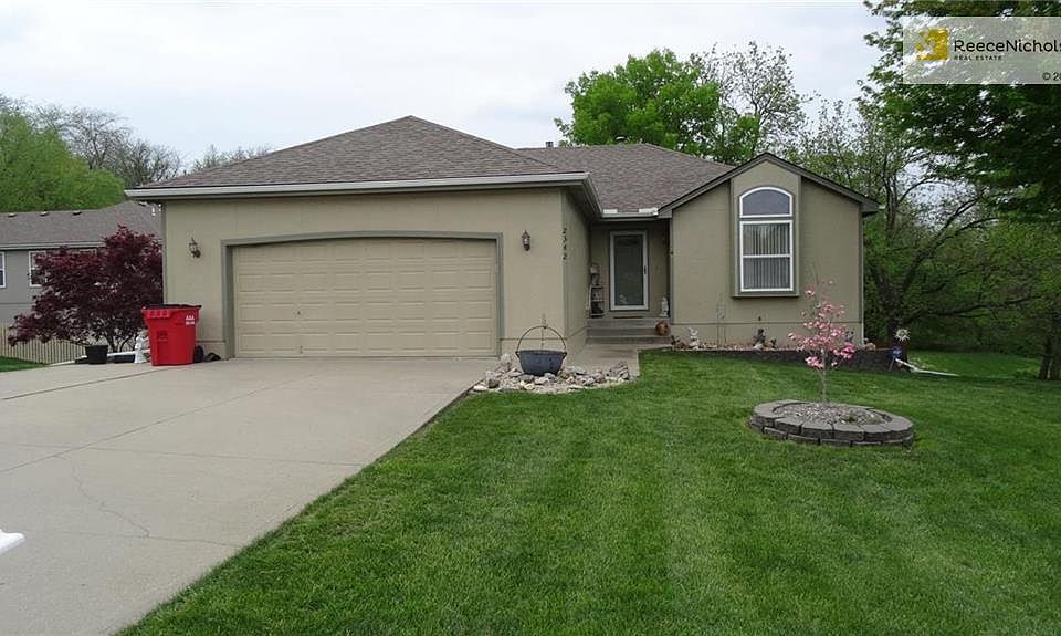 1st image of 2342 NE Maybrook Dr