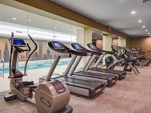 845 United Nations Plaza image 14 of 16