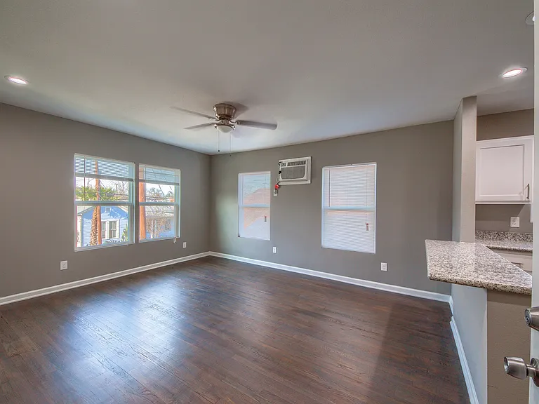 114 Jacobs St — Photo 16