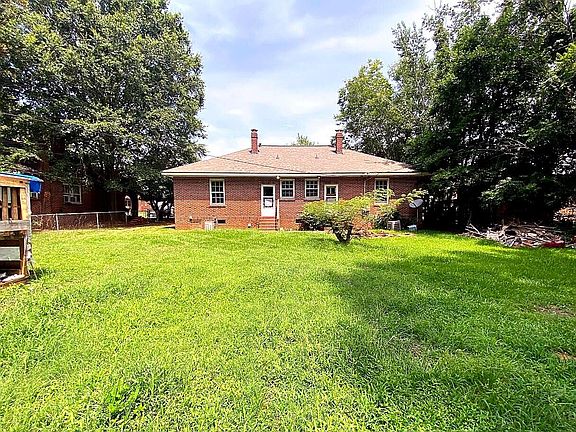 4th image of 747 Holloway Ave