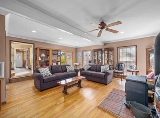 69 Lawn St, Park Ridge, NJ 07656