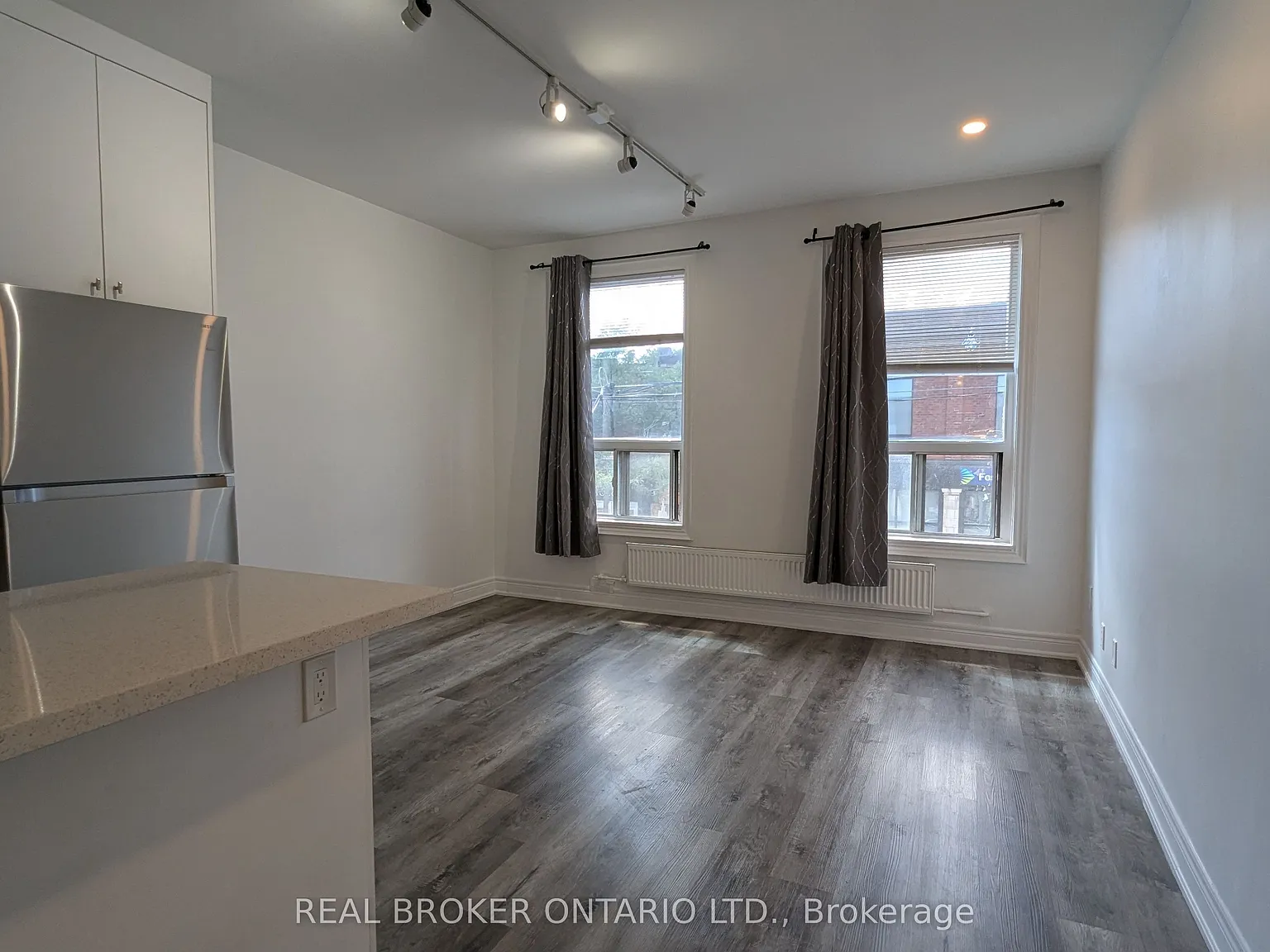 1 bed, $2,100 — Photo 2