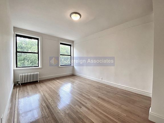 5th image of 652 W 163rd St APT 57