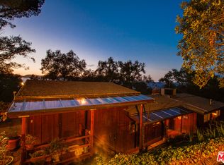 21041 Waveview Dr, Topanga, CA 90290