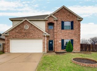 233 Adams Dr, Crowley, TX