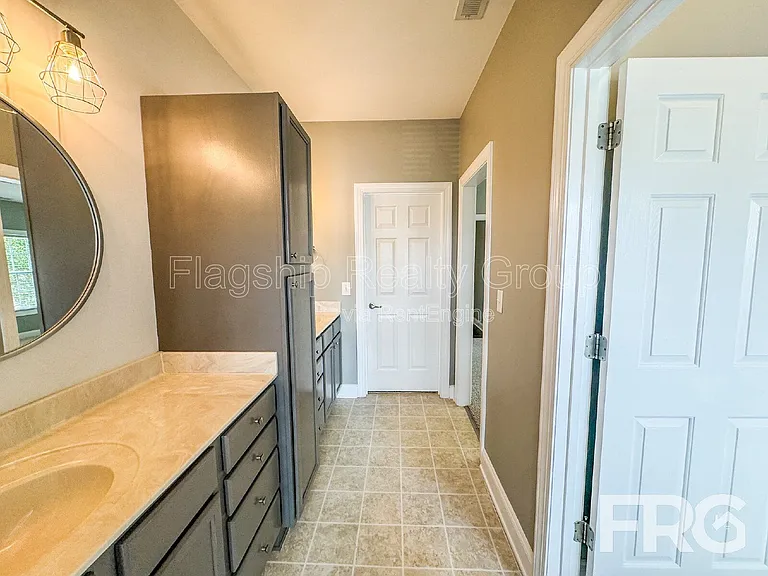 1935 Tara Ct #204 — Photo 18