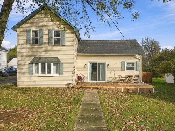 305 E Main St, Fairchild, WI 54741