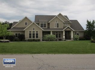 N3259 Feather Ridge Dr, Appleton, WI 54913