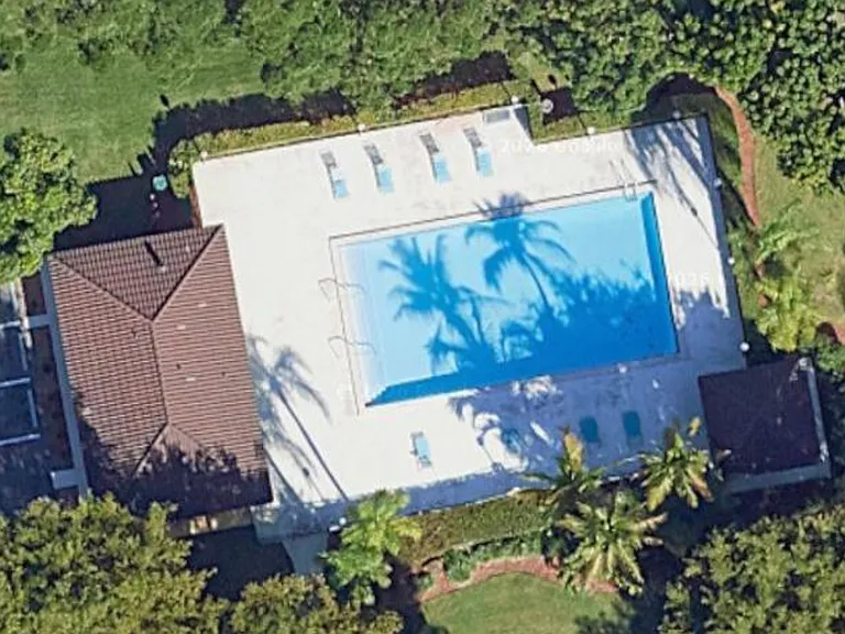 Pool and Clubhouse