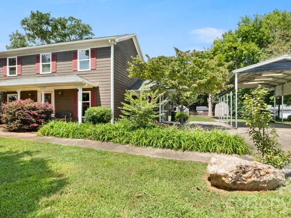 8809 Fairview Rd, Mint Hill, NC 28227