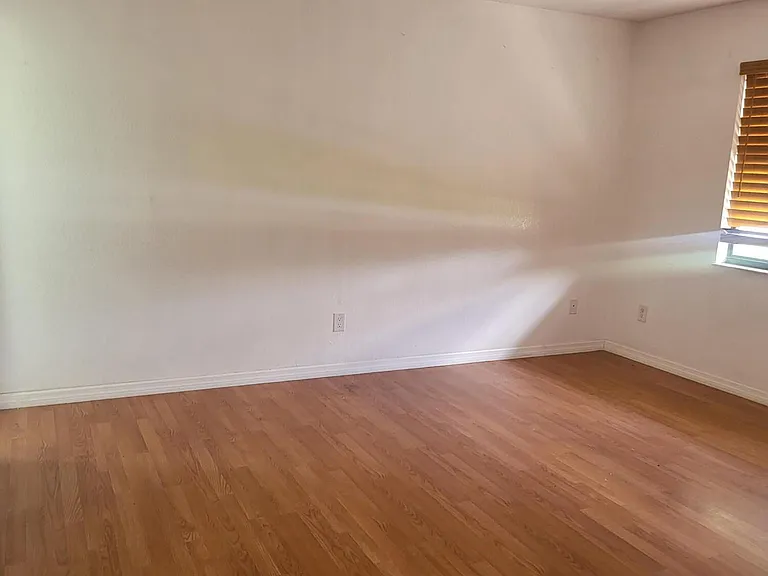 613 SW Pueblo Ter — Photo 5