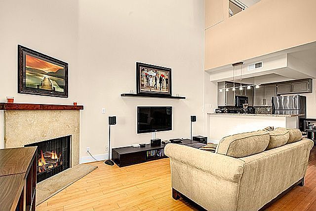 1st image of 1825 Selby Ave APT 204
