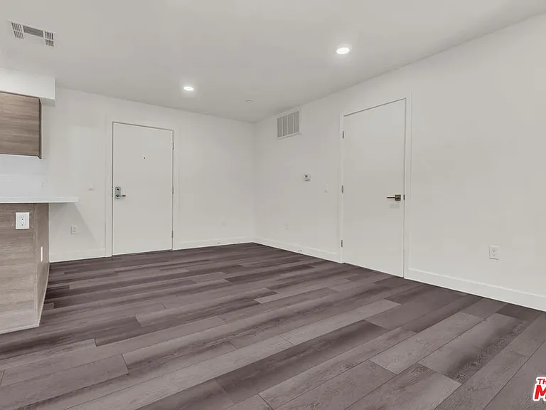 3667 Mentone Ave #4 — Photo 5