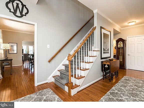 4th image of 617 Caravay Ln