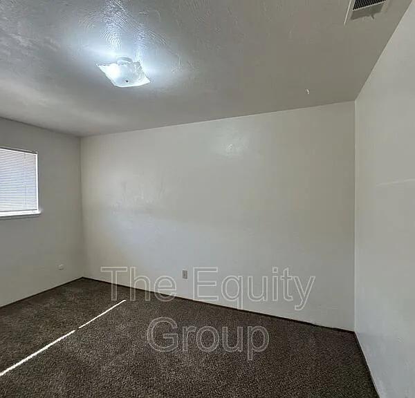 733 S County Center Dr #H — Photo 13