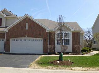 63 Regent Dr, Gilberts, IL 60136