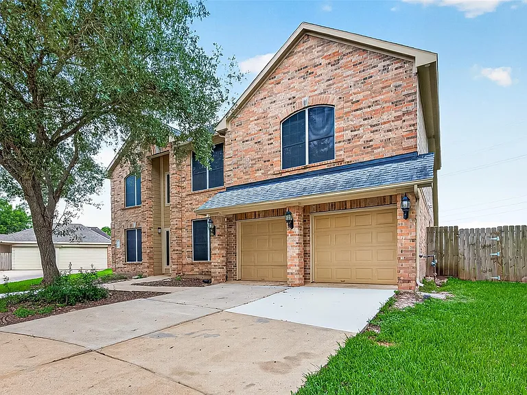 22303 Naple Hollow Ln — Photo 2