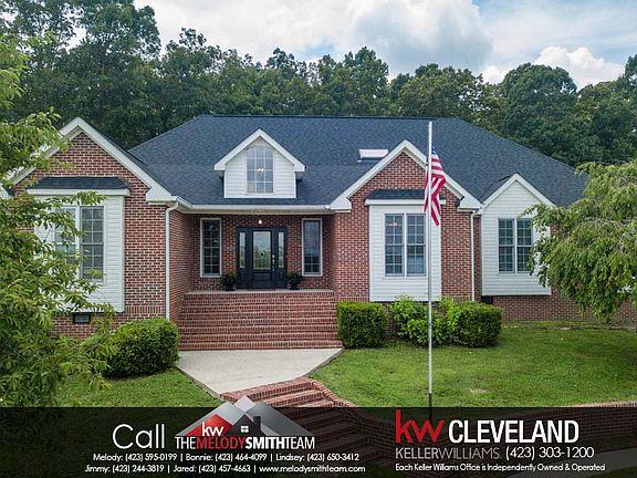 2nd image of 203 Rosewood Dr NE