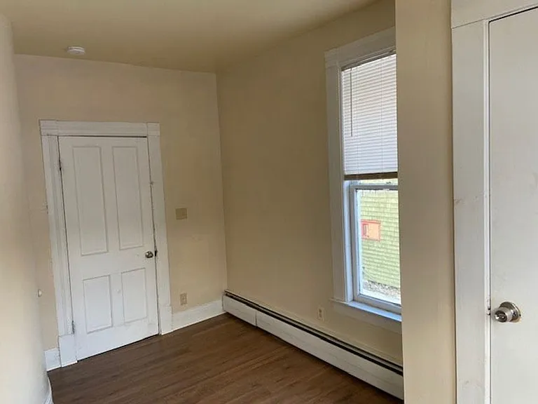 56 Lincoln Ave — Photo 10