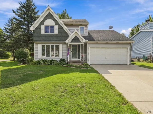 1571 Sundance Trl, Lake View, NY 14085
