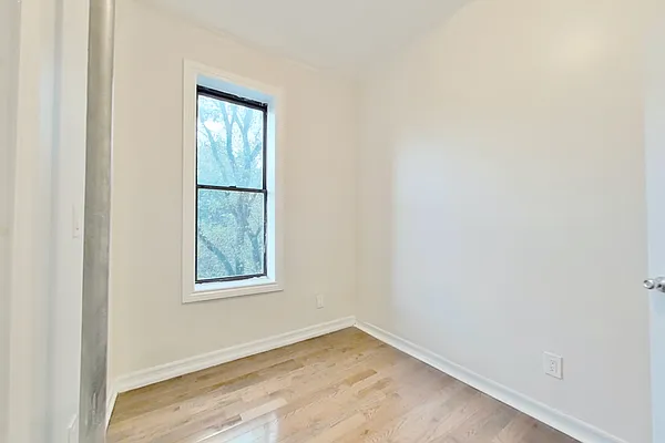 Rented by Platinum Properties | media 16