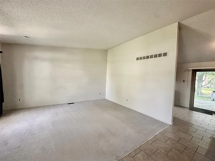 21669 Tulipwood Ave — Photo 4