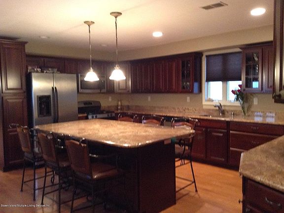 2nd image of 43 Glover St