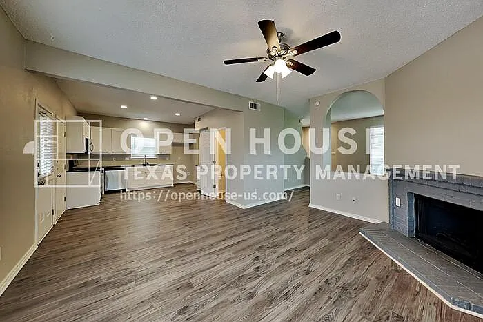 600 Blue Leaf Dr — Photo 5