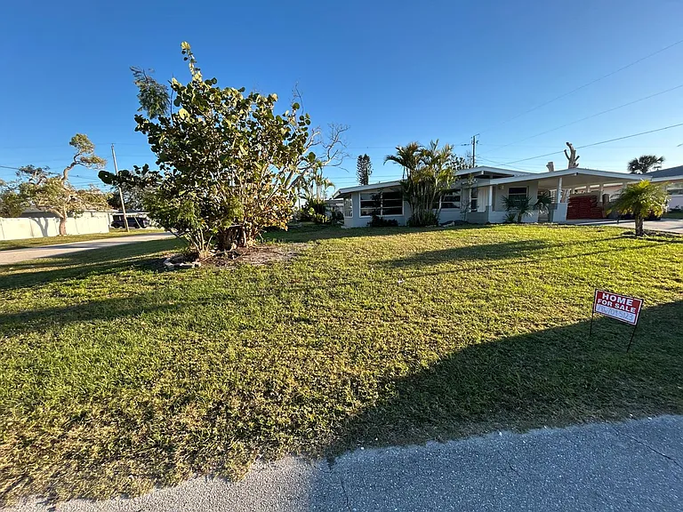 368 Tihami Rd — Photo 10