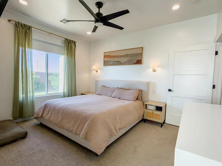 Primary suite