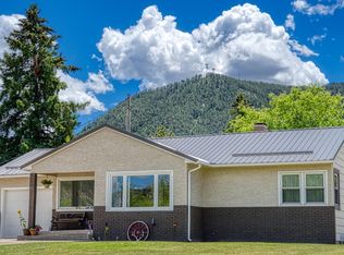 11 Mountain View Dr, Sundance, WY 82729