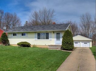 24136 Maria Ln, North Olmsted, OH 44070