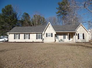 3900 Willow Ridge Rd, Douglasville, GA 30135